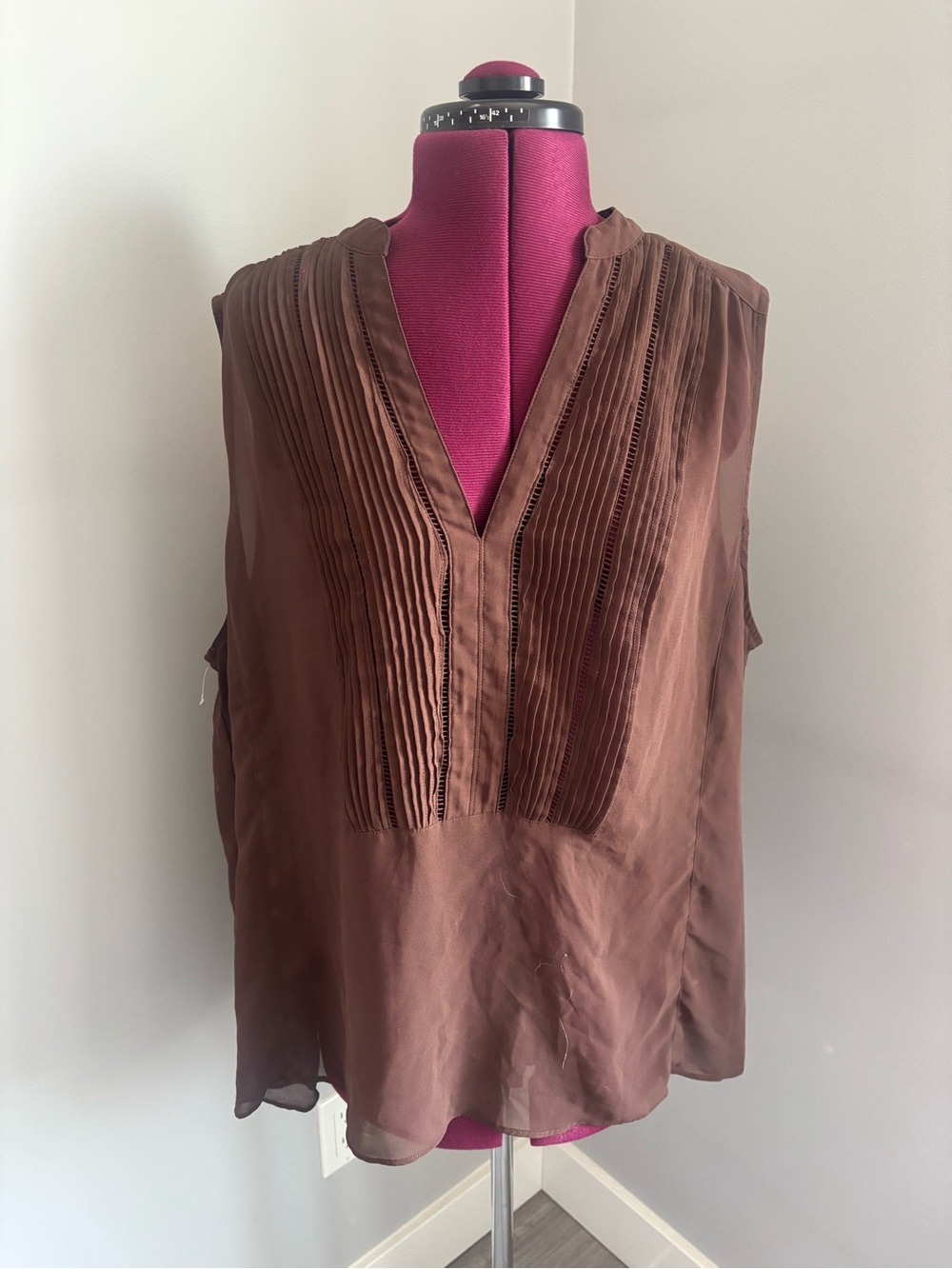 Love & Legend Chocolate Brown V-Neck Sleeveless Tank